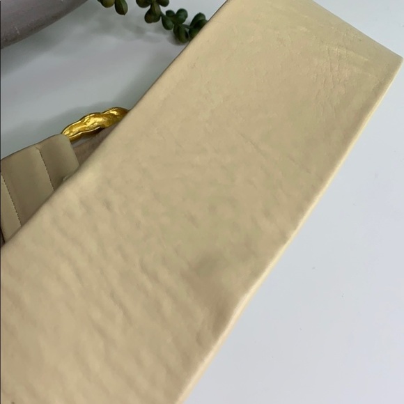 Vintage Wide Leather Cream Belt with circle weave Gold buckle - Picture 6 of 8